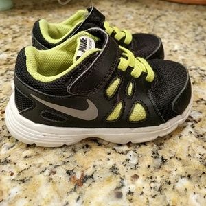 Nike toddler shoes